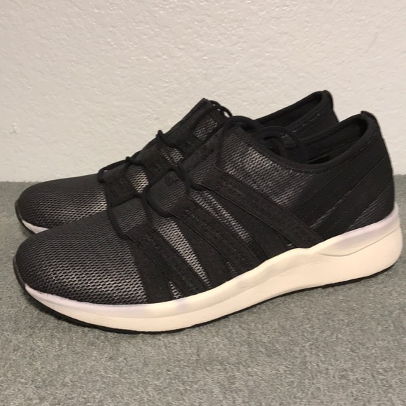 Easy Spirit Illuma Lace-Up Walking Sneakers Pewter - Picture 2 of 8